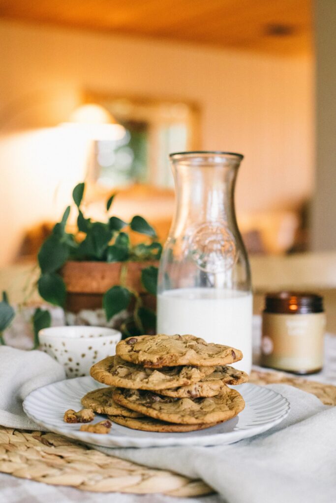 Image of a stack of Einkorn Chocolate Chip Cookie