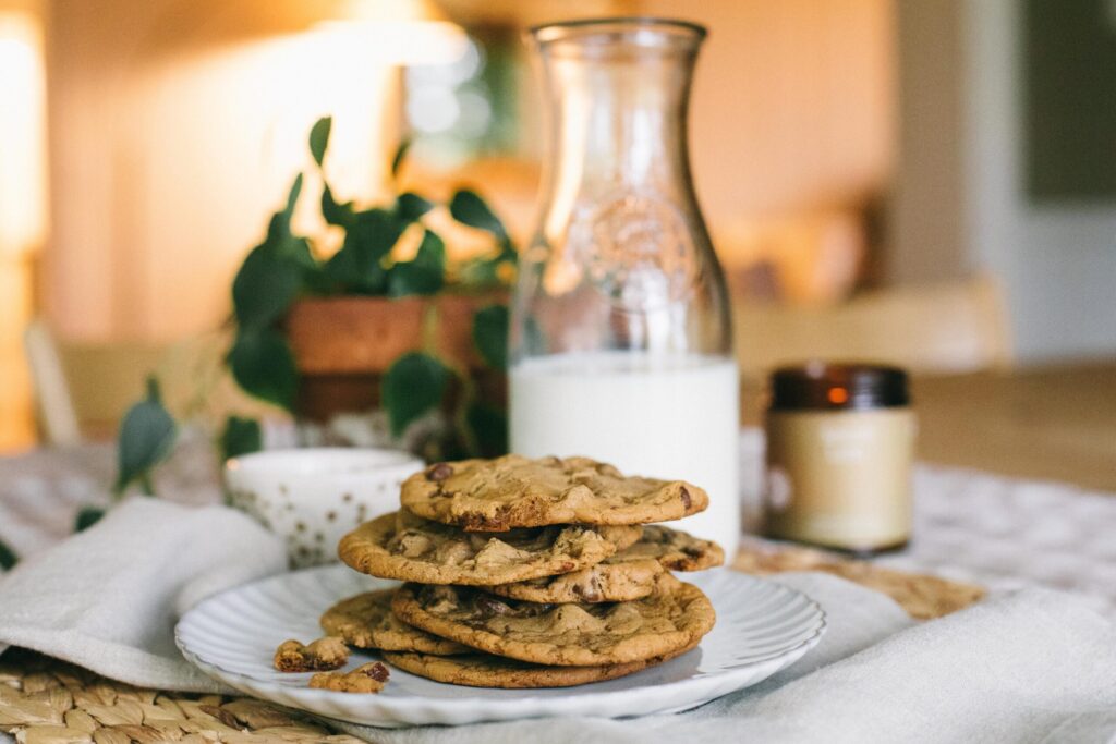 Image of an Einkorn Chocolate Chip Cookie recipe and bottle of milk